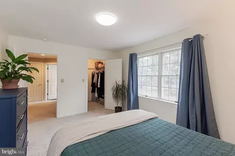 Bedroom - 537 Randolph Dr, Lititz, PA 17543 photo 5 of 6