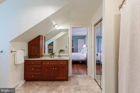 Entry Way - 537 Randolph Dr, Lititz, PA 17543 photo 5 of 6