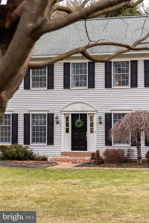 Exterior - 537 Randolph Dr, Lititz, PA 17543 photo 2 of 11