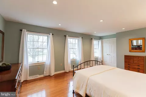 Bedroom - 537 Randolph Dr, Lititz, PA 17543 photo 3 of 6