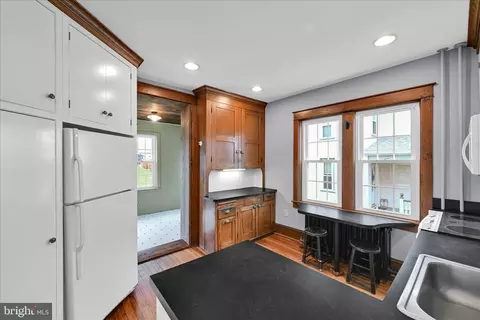 Kitchen - 301 E Meadow Valley Rd, Lititz, PA 17543 photo 1 of 4