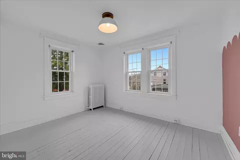 Bedroom - 301 E Meadow Valley Rd, Lititz, PA 17543 photo 2 of 5