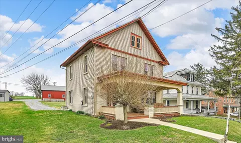 301 E Meadow Valley Rd, Lititz, PA 17543