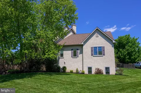 Exterior - 388 Wheatfield Dr, Lititz, PA 17543 photo 10 of 12