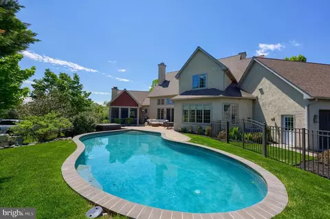 Exterior - 388 Wheatfield Dr, Lititz, PA 17543 photo 7 of 12