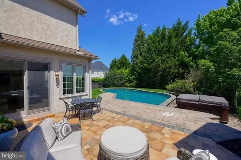 Exterior - 388 Wheatfield Dr, Lititz, PA 17543 photo 5 of 12