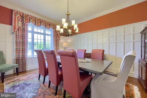 Dining - 388 Wheatfield Dr, Lititz, PA 17543 photo 2 of 5