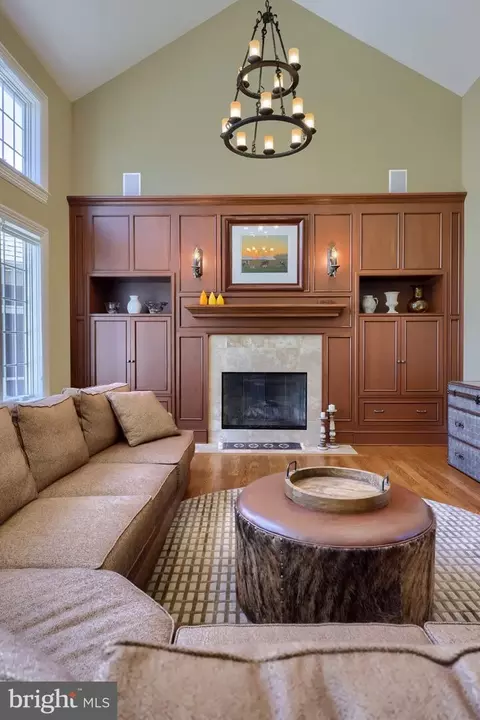 Living - 388 Wheatfield Dr, Lititz, PA 17543 photo 2 of 6