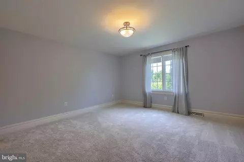 Bedroom - 388 Wheatfield Dr, Lititz, PA 17543 photo 6 of 7