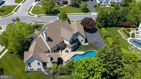 View/Area - 388 Wheatfield Dr, Lititz, PA 17543 photo 2 of 9