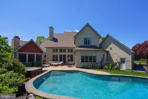 Exterior - 388 Wheatfield Dr, Lititz, PA 17543 photo 6 of 12