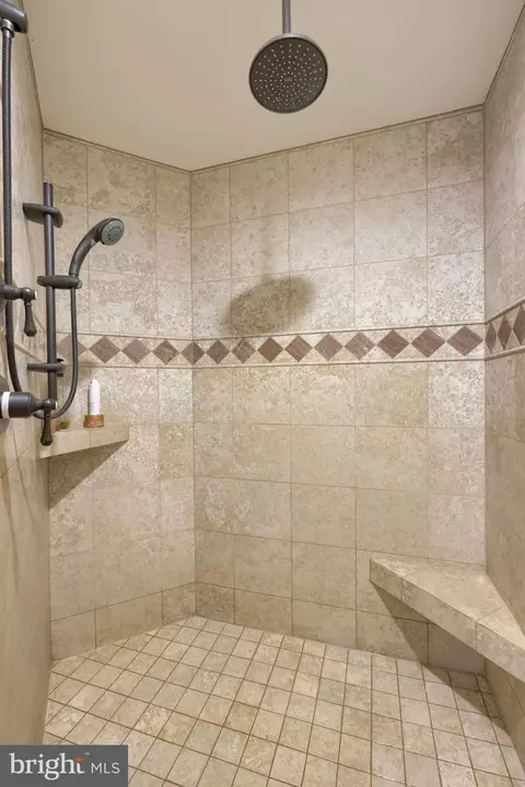 Bath - 388 Wheatfield Dr, Lititz, PA 17543 photo 5 of 9