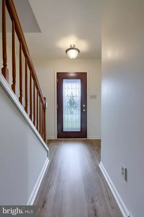 Entry Way - 1001 Rebecca Dr, Lititz, PA 17543 photo 2 of 4