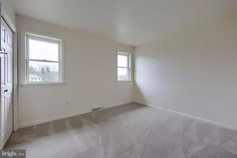 Bedroom - 1001 Rebecca Dr, Lititz, PA 17543 photo 2 of 5