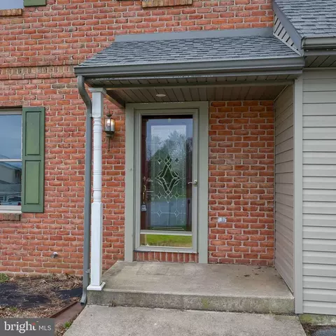Entry Way - 1001 Rebecca Dr, Lititz, PA 17543 photo 1 of 4