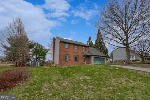 Exterior - 1001 Rebecca Dr, Lititz, PA 17543 photo 8 of 8