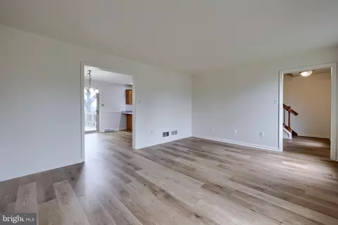 Living - 1001 Rebecca Dr, Lititz, PA 17543 photo 1 of 3