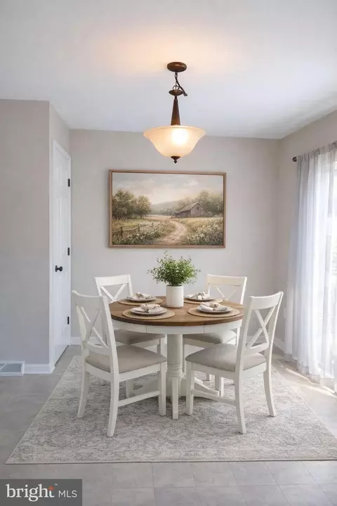 Dining - 339 Cardinal Rd, Lititz, PA 17543 photo 1 of 1