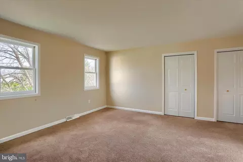 Bedroom - 339 Cardinal Rd, Lititz, PA 17543 photo 5 of 5