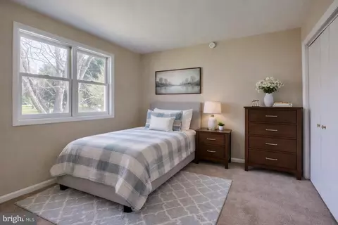 Bedroom - 339 Cardinal Rd, Lititz, PA 17543 photo 2 of 5
