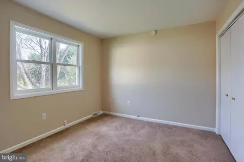 Bedroom - 339 Cardinal Rd, Lititz, PA 17543 photo 3 of 5