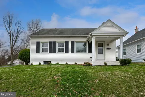 120 N Locust St, Elizabethtown, PA 17022