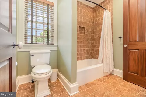 Bath - 280 Blantz Rd, Lititz, PA 17543 photo 3 of 6
