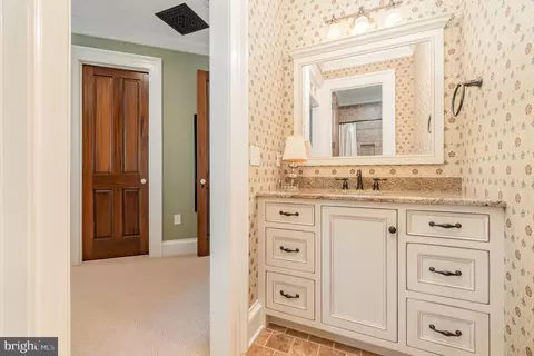 Bath - 280 Blantz Rd, Lititz, PA 17543 photo 2 of 6