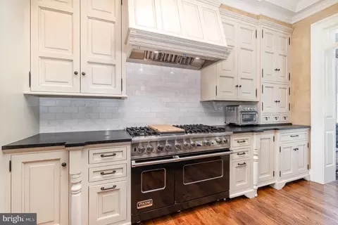 Kitchen - 280 Blantz Rd, Lititz, PA 17543 photo 3 of 10