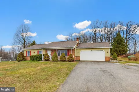 5787 Lincoln Hwy, Gap, PA 17527
