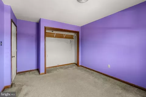 Bedroom - 30 Buttonwood Dr, Lititz, PA 17543 photo 4 of 6