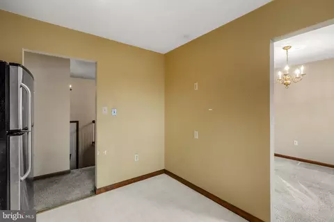 Entry Way - 30 Buttonwood Dr, Lititz, PA 17543 photo 2 of 2