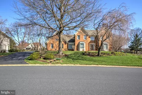 1021 Steeplechase Dr, Lancaster, PA 17601