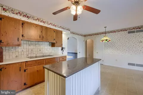 Kitchen - 210 Stevens Rd, Stevens, PA 17578 photo 3 of 5