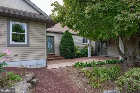 Exterior - 210 Stevens Rd, Stevens, PA 17578 photo 11 of 14