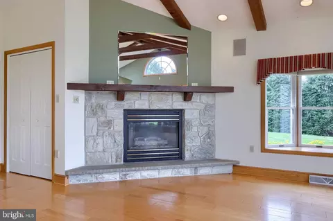 Living - 210 Stevens Rd, Stevens, PA 17578 photo 5 of 13
