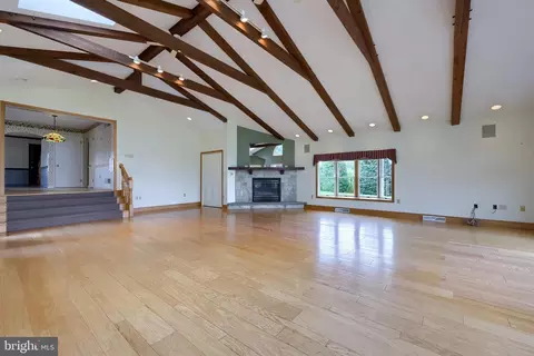 Living - 210 Stevens Rd, Stevens, PA 17578 photo 4 of 13
