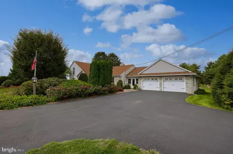 Exterior - 210 Stevens Rd, Stevens, PA 17578 photo 2 of 14