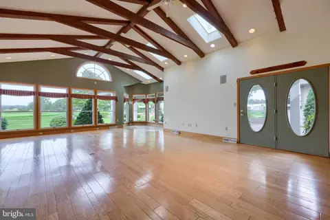 Living - 210 Stevens Rd, Stevens, PA 17578 photo 3 of 13
