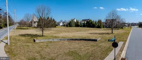 902 Bent Creek Dr, Lititz, PA 17543 photo 3