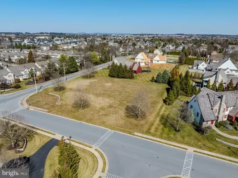 902 Bent Creek Dr, Lititz, PA 17543 photo 13