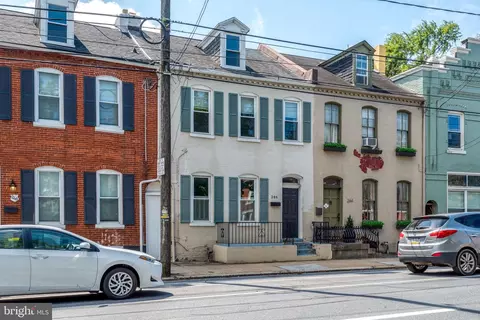 246 E Walnut St, Lancaster, PA 17602