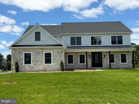 Exterior - 513 Cheltenham Ct, Lititz, PA 17543 photo 4 of 13