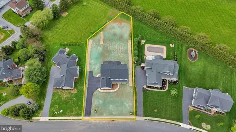 View/Area - 513 Cheltenham Ct, Lititz, PA 17543 photo 2 of 6