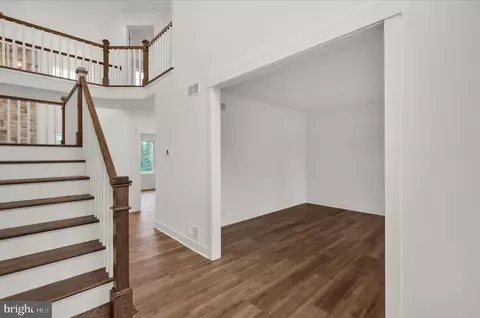 Entry Way - 513 Cheltenham Ct, Lititz, PA 17543 photo 5 of 14