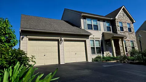 47 Dawkins Dr, East Earl, PA 17519