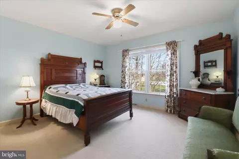 Bedroom - 364 Evans Rd, Lititz, PA 17543 photo 3 of 6