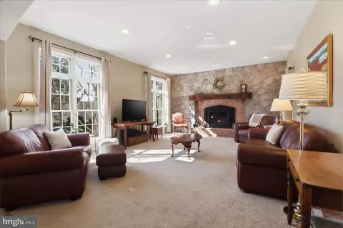 Living - 364 Evans Rd, Lititz, PA 17543 photo 1 of 1