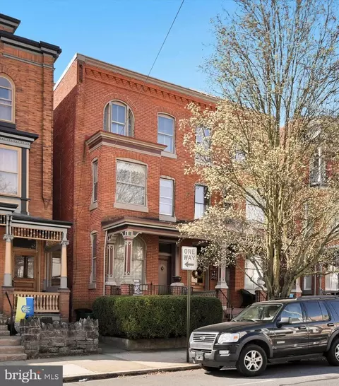 640 W Chestnut St, Lancaster, PA 17603