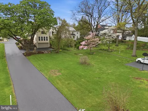 View/Area - 135 S Cedar St, Lititz, PA 17543 photo 1 of 3